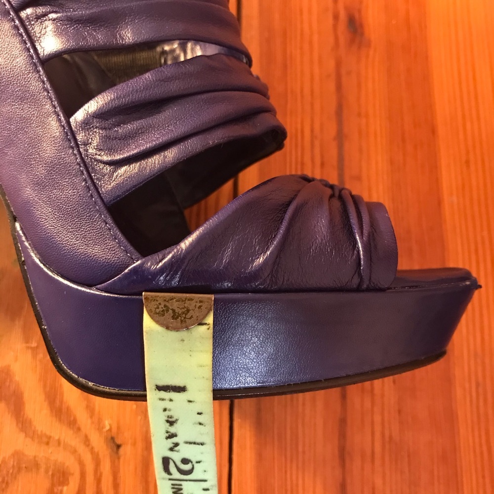 BCBGeneration Blue Fusion Plush Nappa Heel EUC 7.5 - Picture 7 of 16